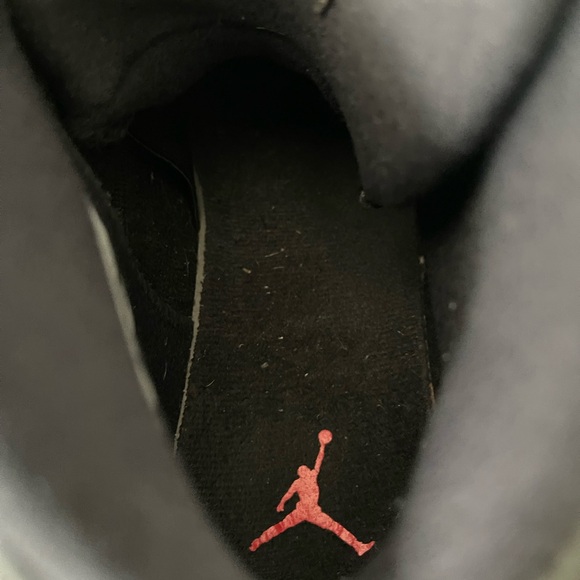 Boys US 5y Nike Air Retro Cement Smoke Gray 310806-062 sneakers - Picture 6 of 12